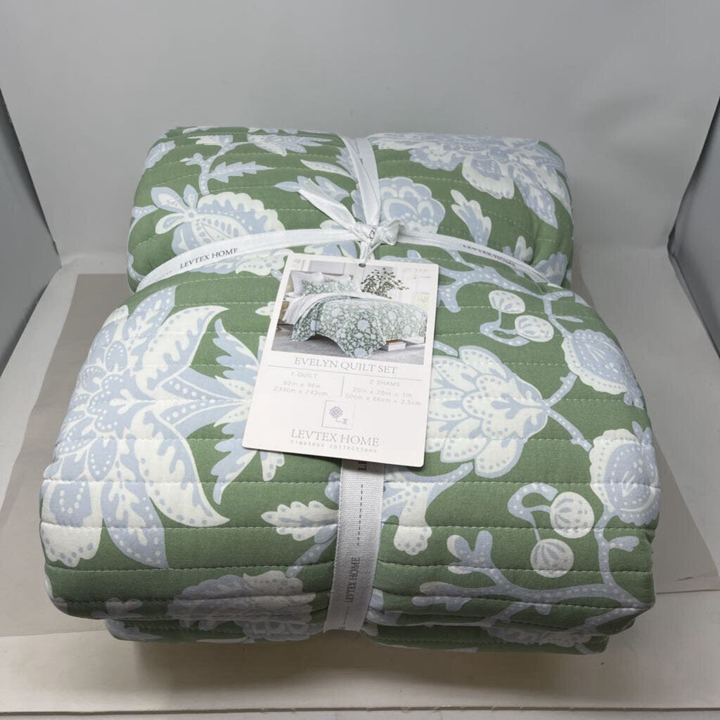 Evelyn Jacobean Floral Rayon Quilt Set -Queen