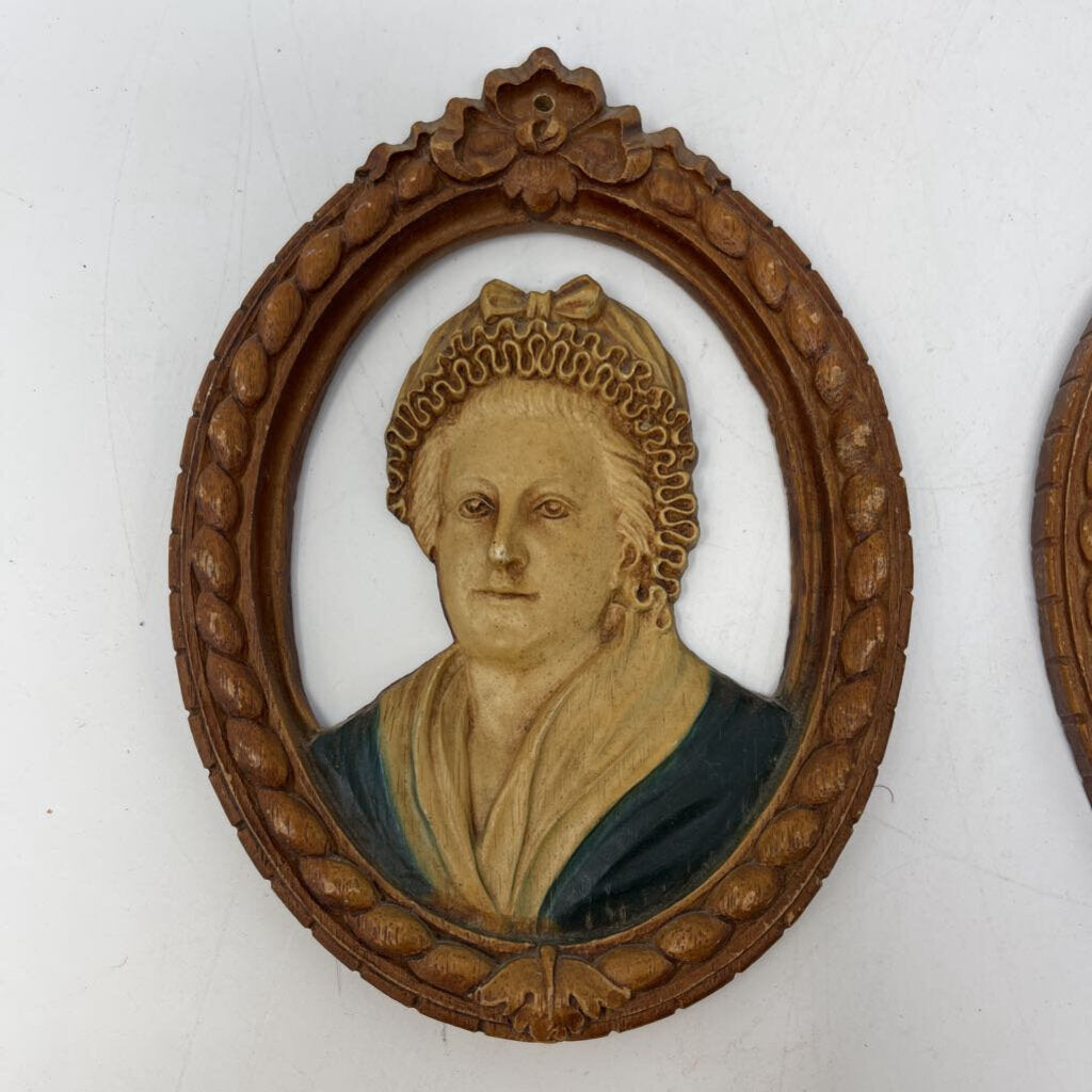 Set of 2 Vintage George & Martha Washington Plaques 6.5"