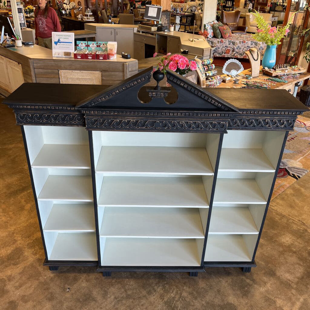 Vintage Painted Bookcase 67x63x15