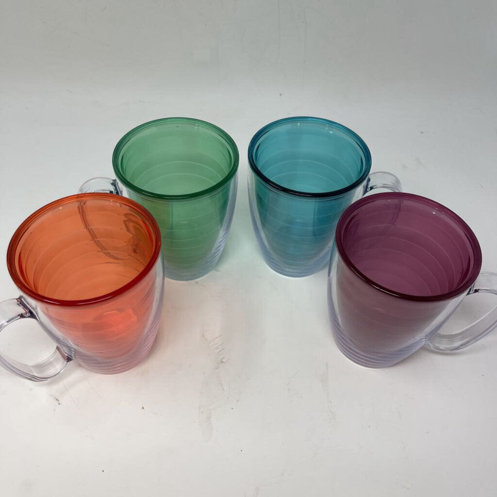 Set of 4 Plastic Insulated Tumblers w/ Handles
