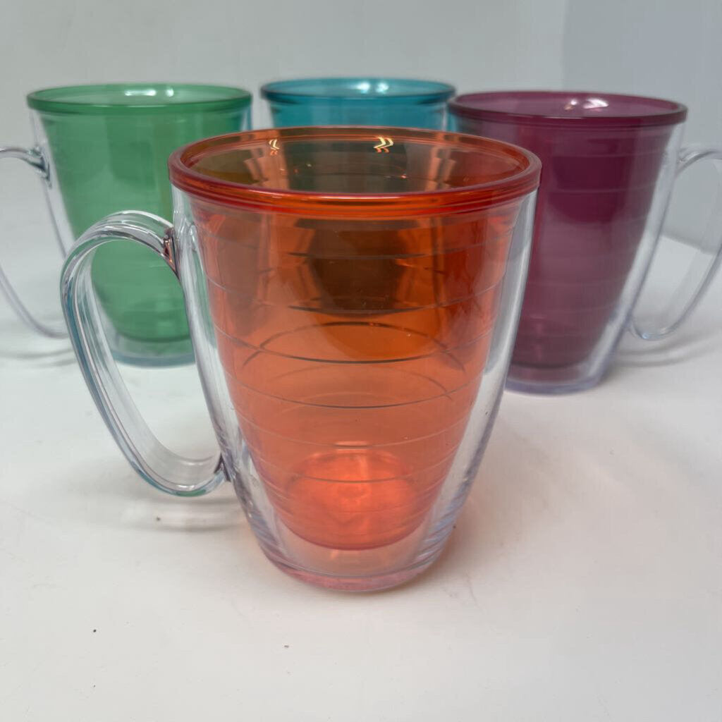 Set of 4 Plastic Insulated Tumblers w/ Handles