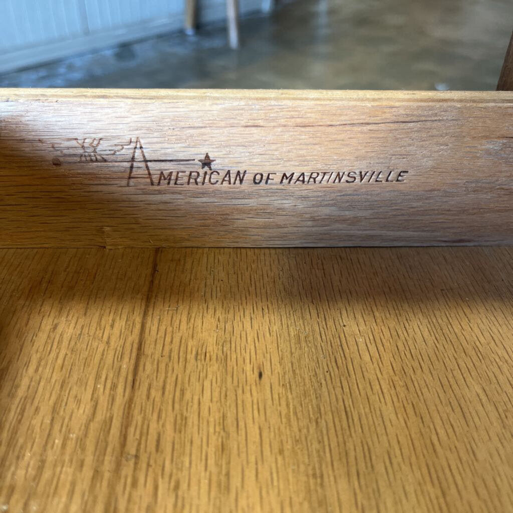 MCM End Table 21.25 X 27.5 X 21