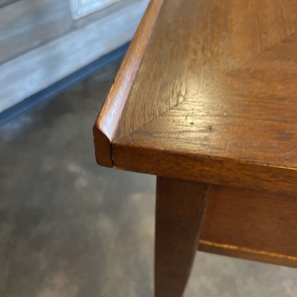 MCM End Table 21.25 X 27.5 X 21
