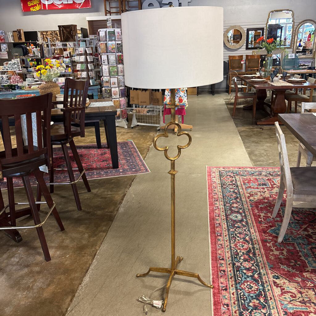 Visual Comfort Co. Quatrefoil Floor Lamp (RT $980)