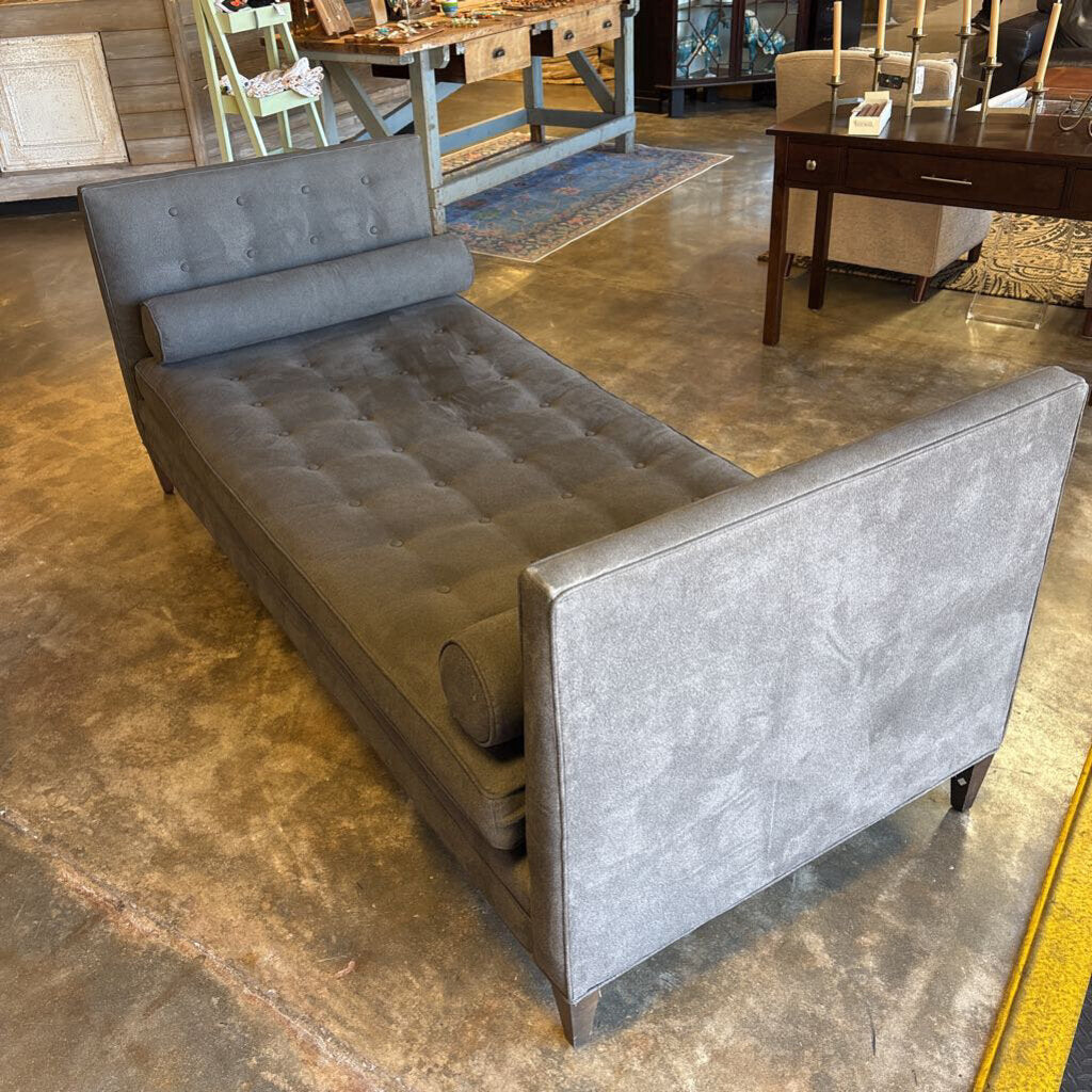 Custom Made Daybed, 2 Pillows (RT $2000)