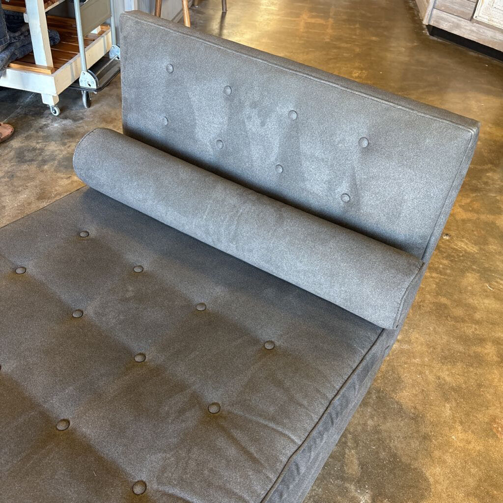 Custom Made Daybed, 2 Pillows (RT $2000)