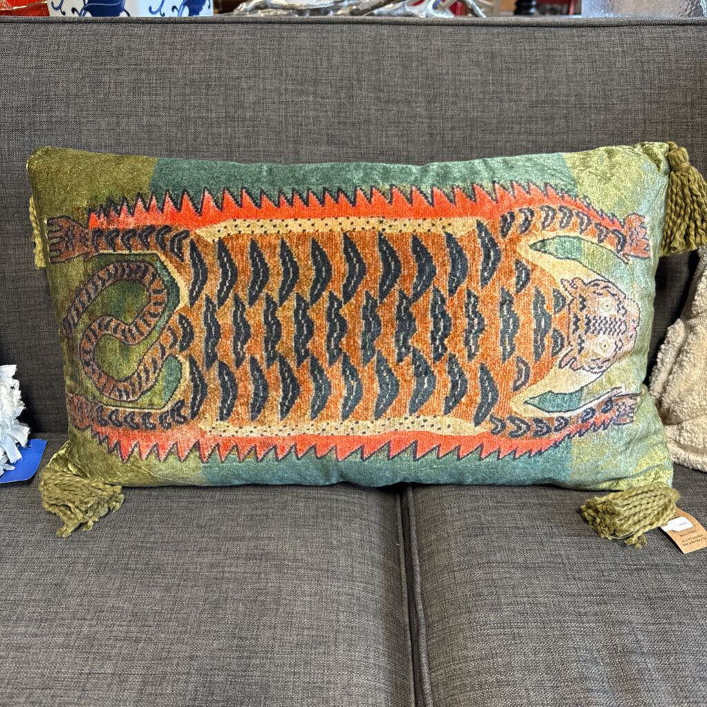 Lumbar TIGER Green w/ Tassels