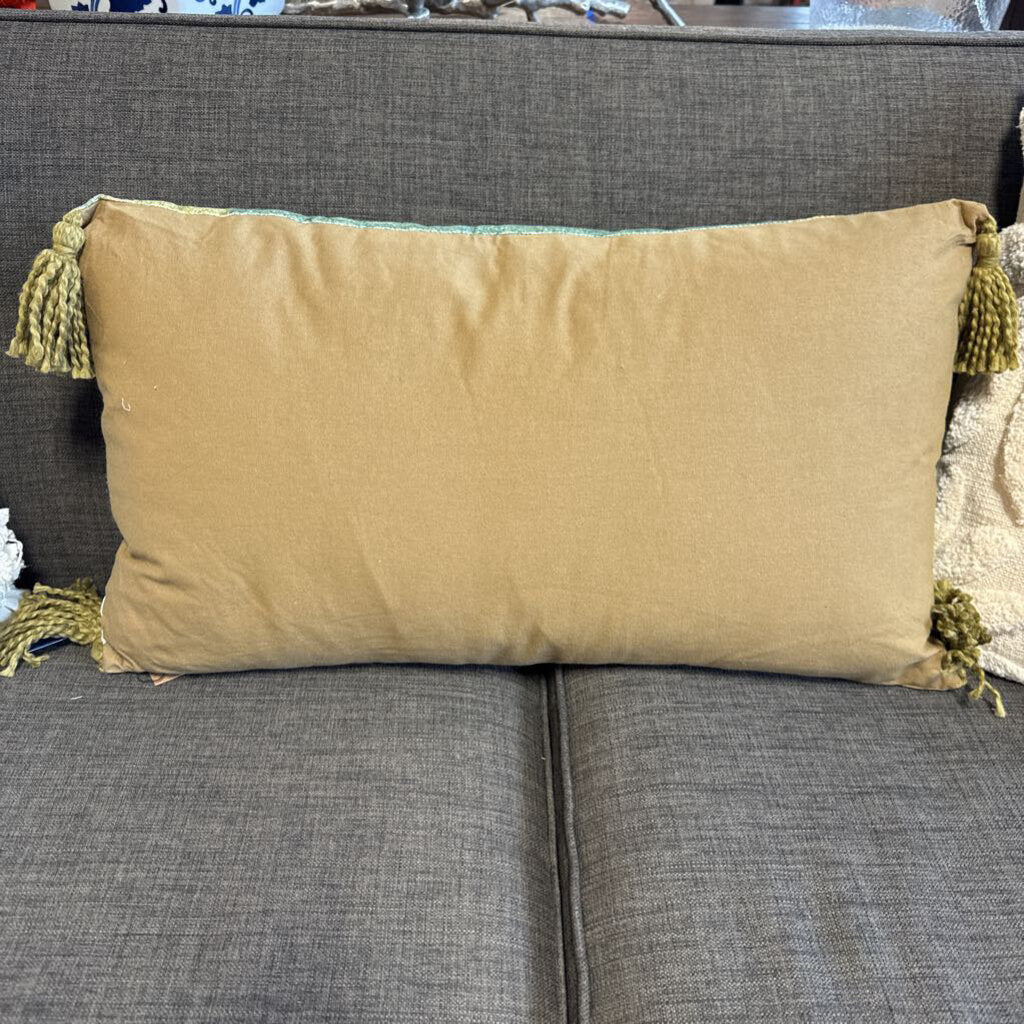 Lumbar TIGER Green w/ Tassels