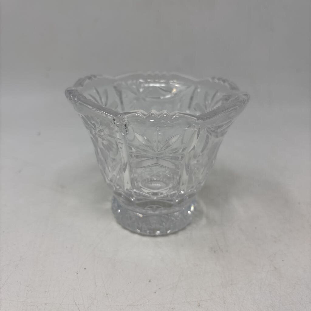 Small Floral/Grape Design Crystal Bowl