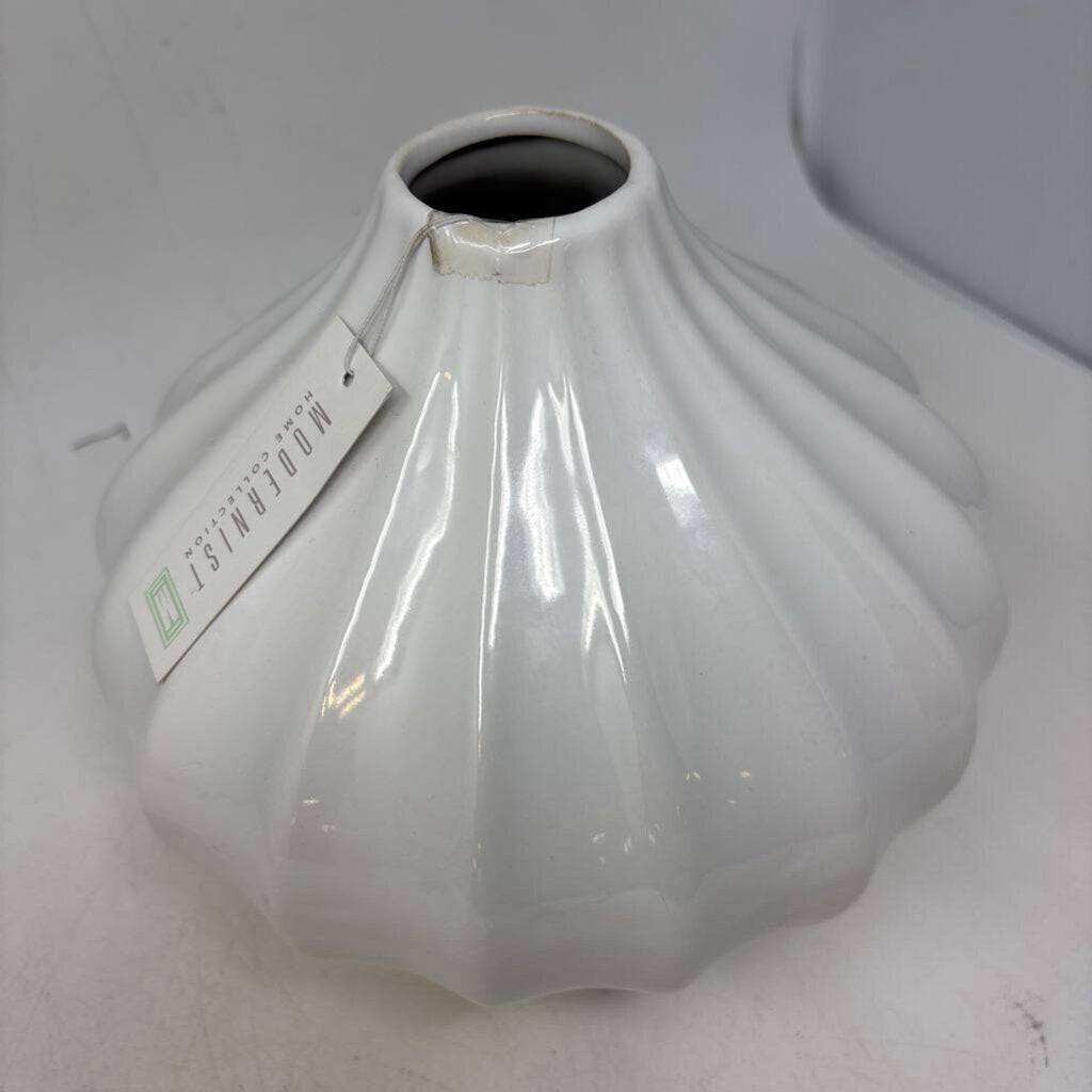 Garlic Bulb Vase 7in