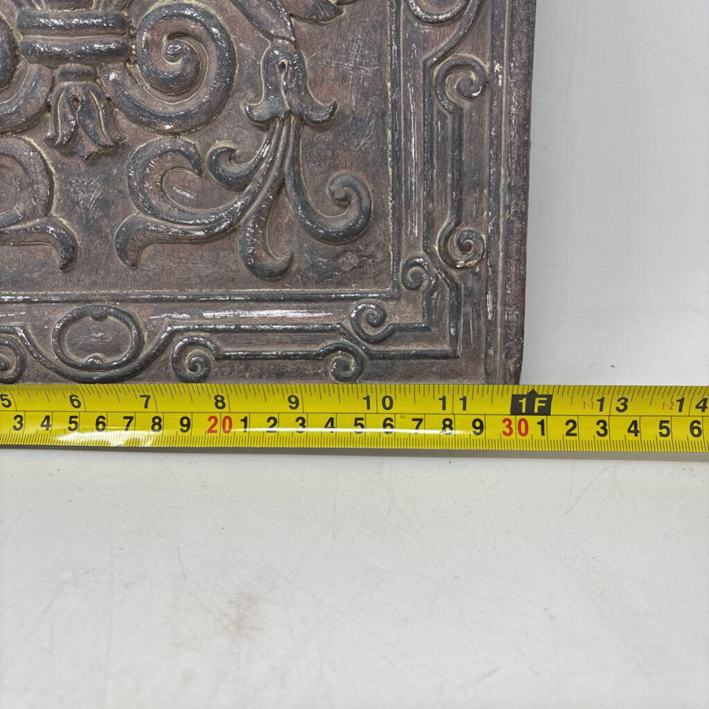 Flower/Leaf Wall Plaque