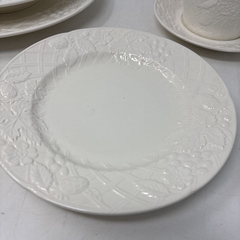 English Countryside 5 Place Setting for 4