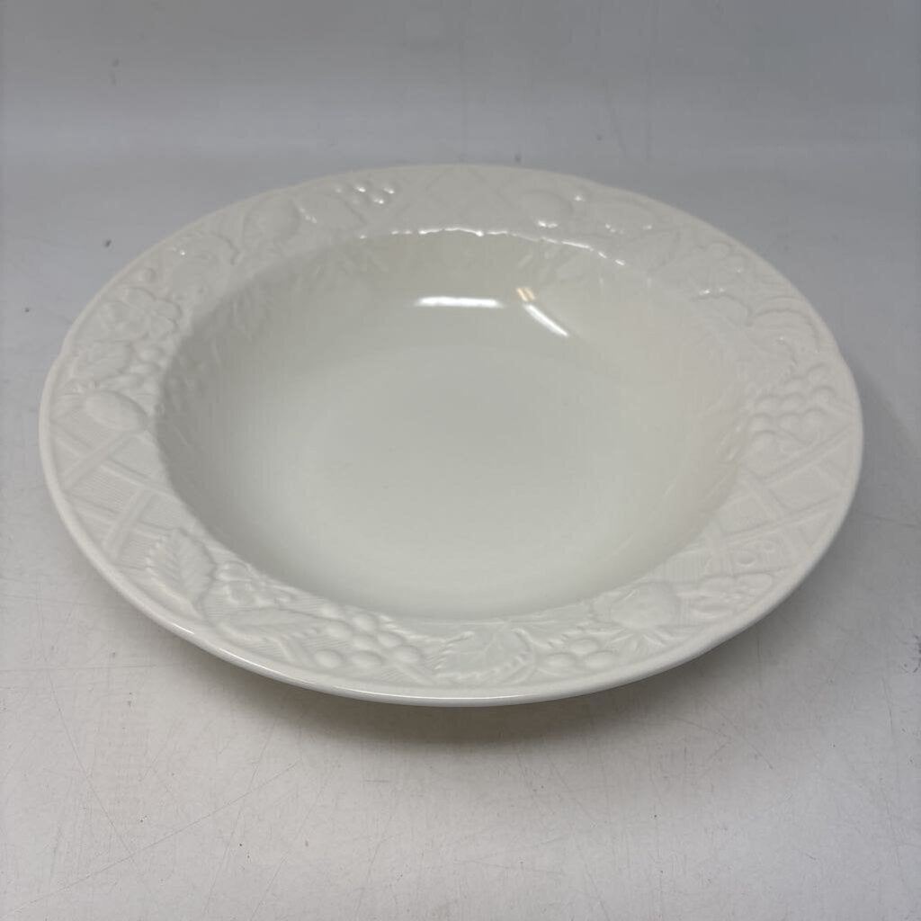 English Countryside Vegetable Bowl