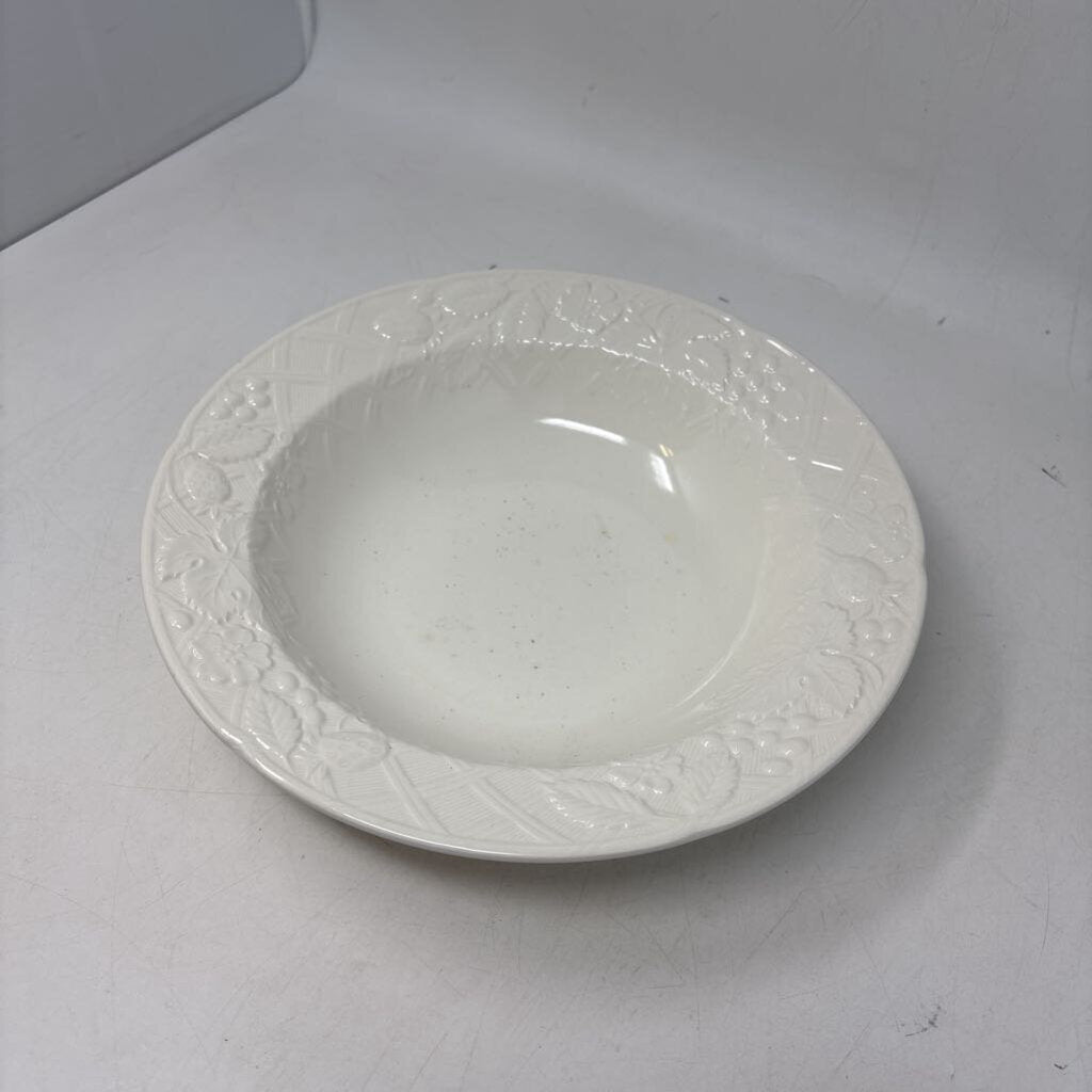 English Countryside Vegetable Bowl