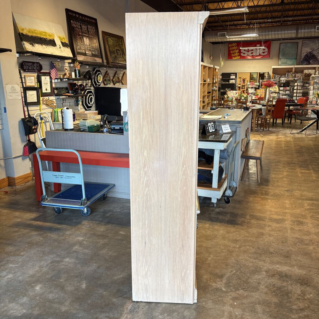 Lighted Bookcase With Doors 32 X 19.5 X 78.25