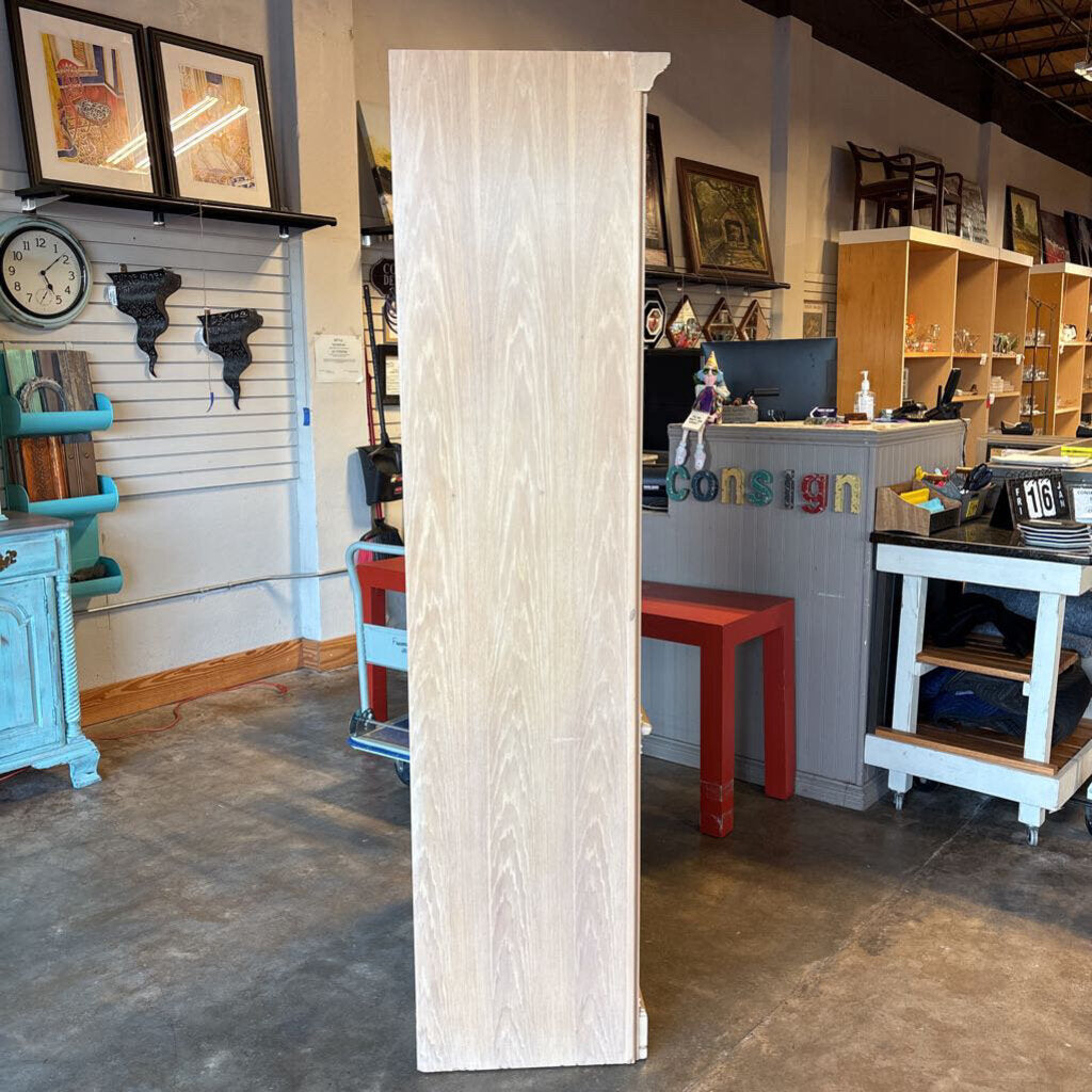 Lighted Bookcase With Doors 32 X 19.5 X 78.25