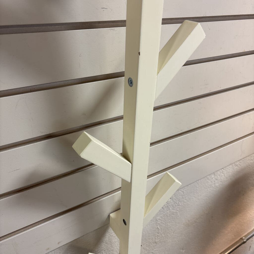 White Wood Hanging Tree TJUSIG