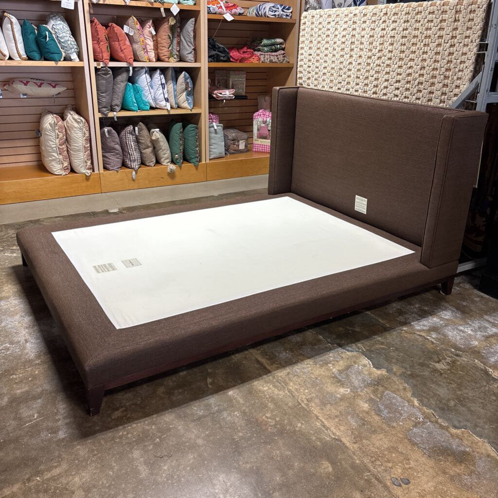 Queen Presido Platform Bed (RT $2800)