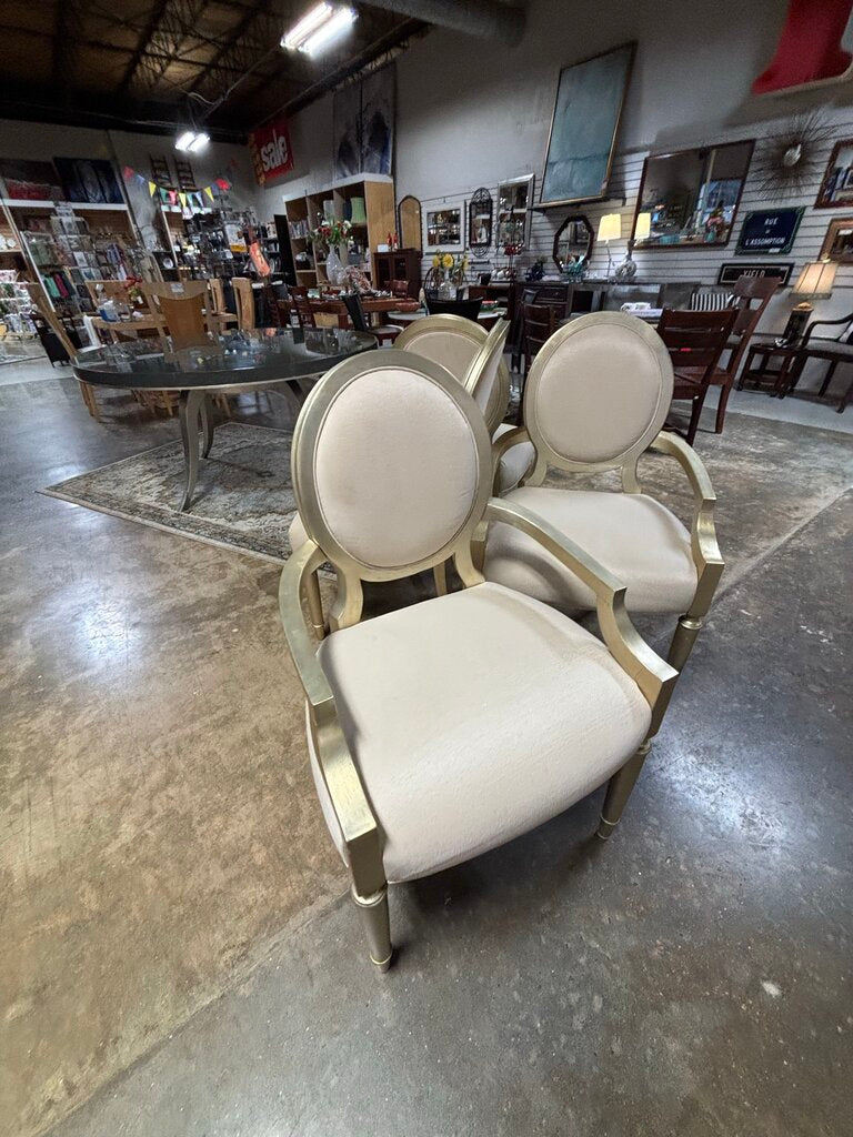 Round Dining Table with 6 Chairs 62"R (RT $8000)