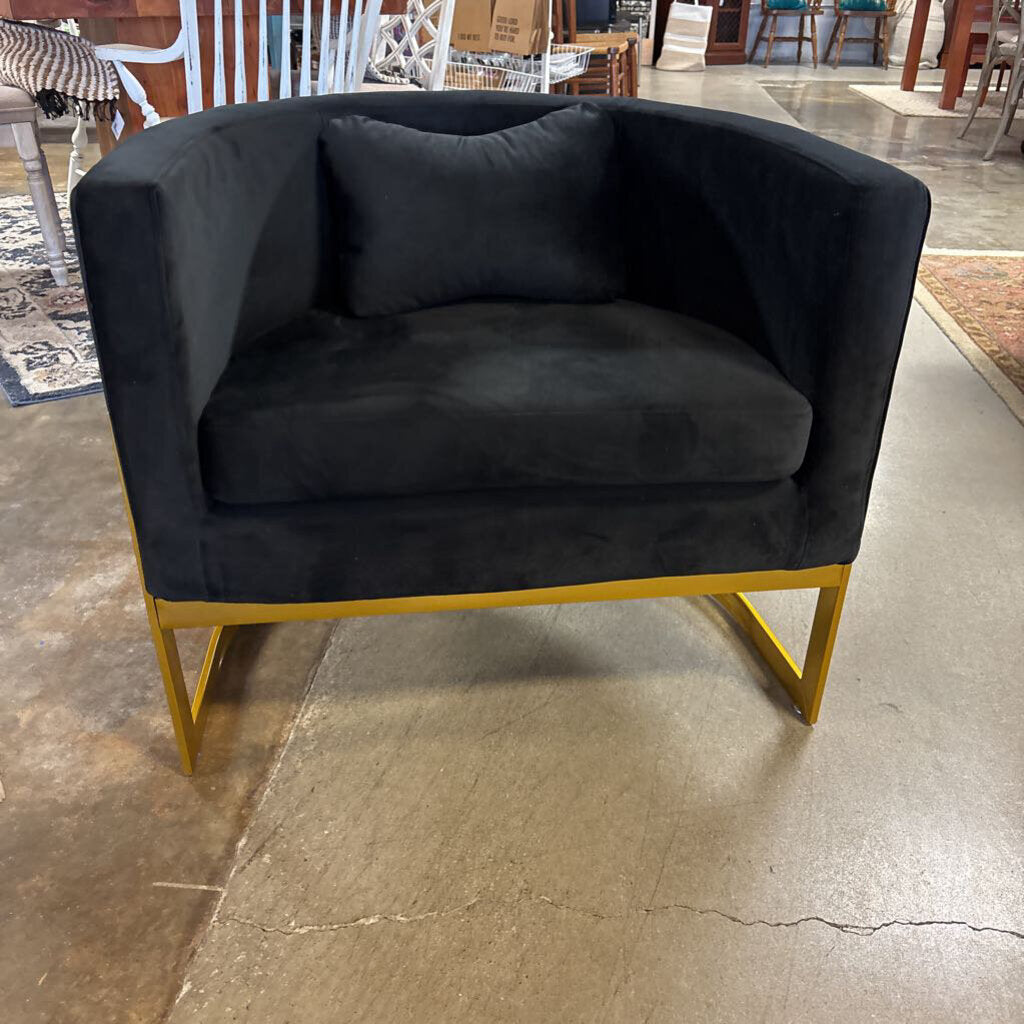 Velvet Modern Barrel Chair with Pillow