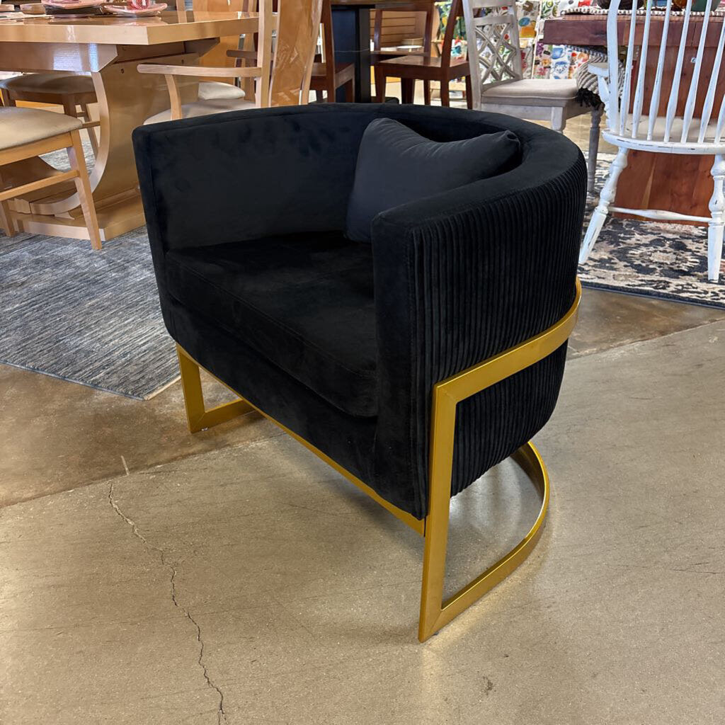 Velvet Modern Barrel Chair with Pillow