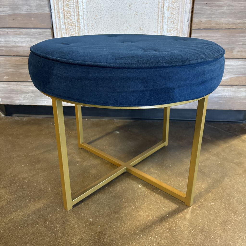 Round Velvet Button Ottoman/Bench 22"R 18"H