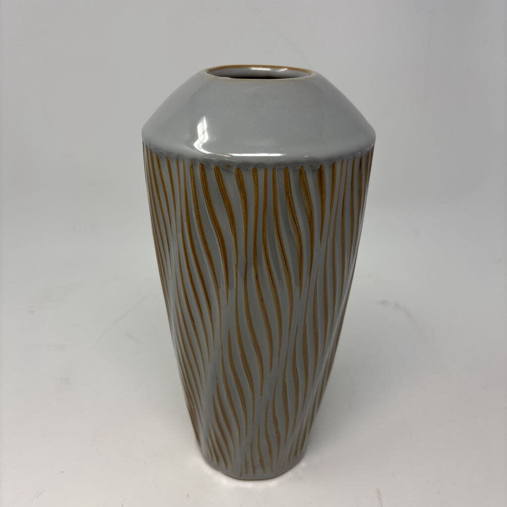 Ridged Swirl Vase