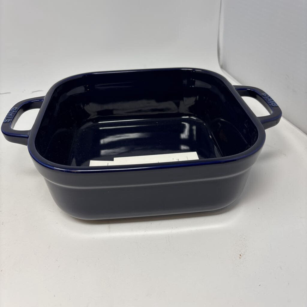 Staub 10" Round Cast Iron Roasting Pan