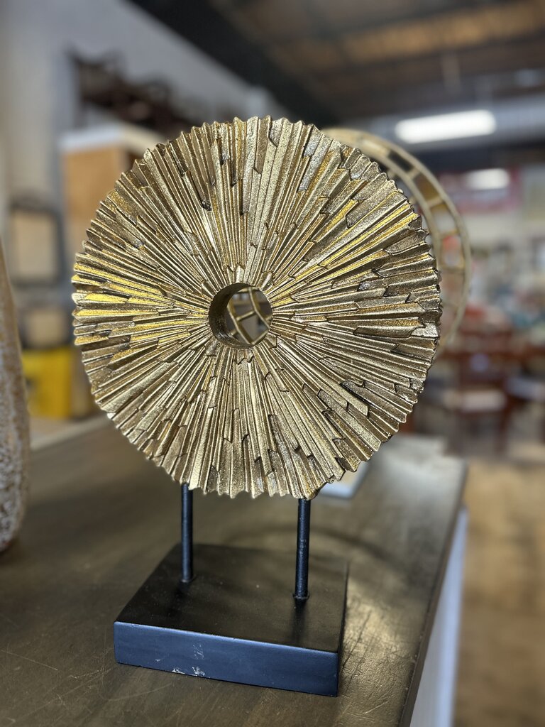 Gold Tabletop Starburst on Base