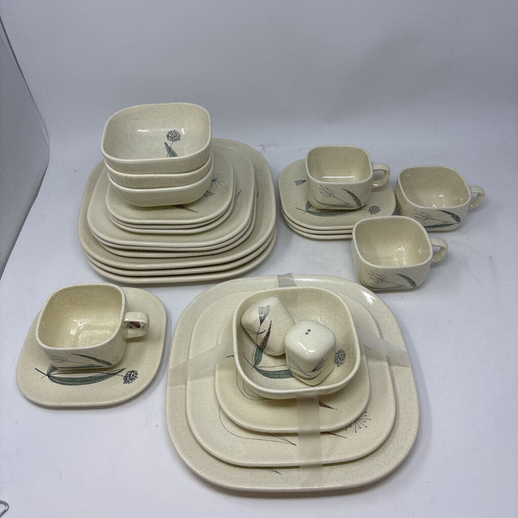 Set 4 Dinner & Salad Bowl Bread Cup & Saucer