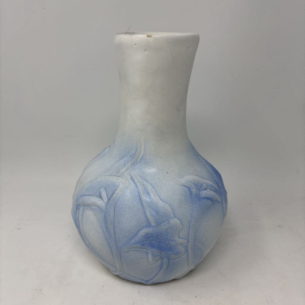 Van Briggle Calli Lily Art Pottery Vase Signed