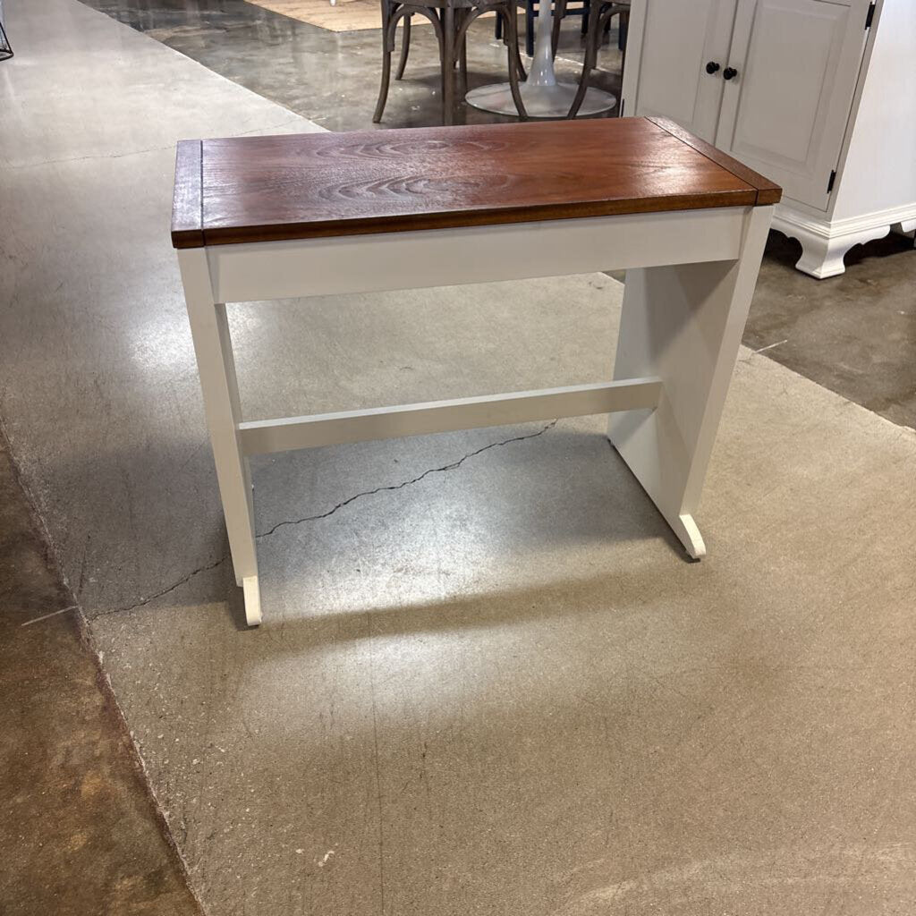 Painted Bench with Lift Top 28.25 X 14 X 22.5