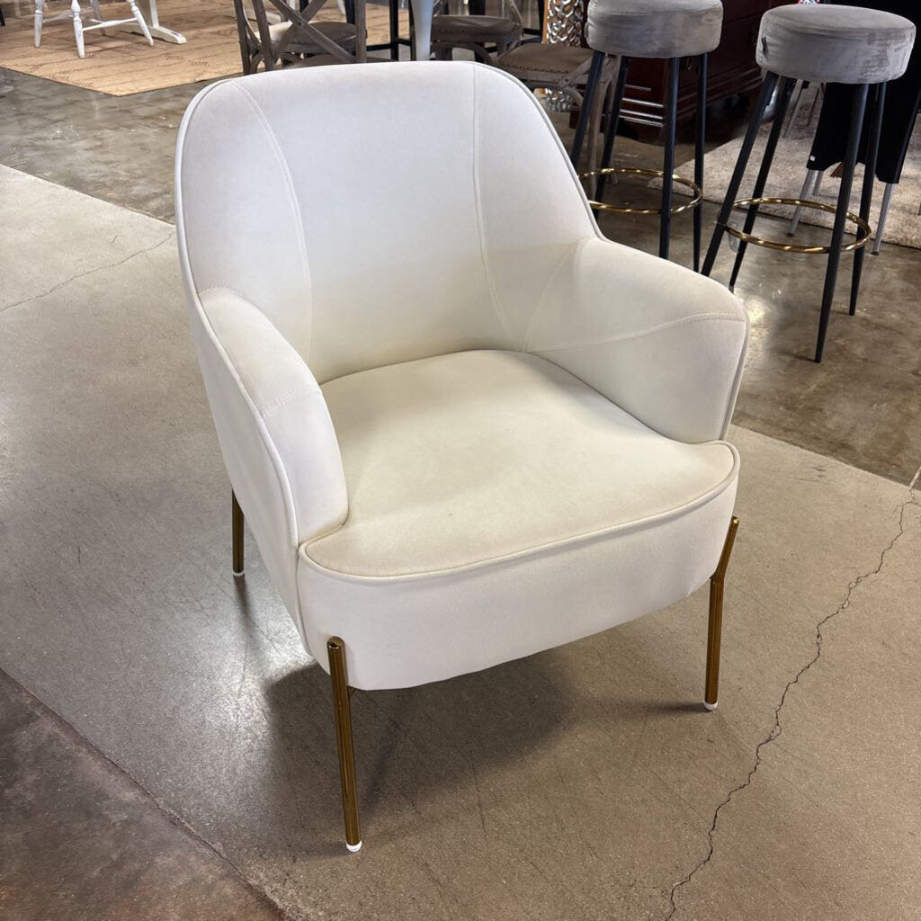Wide Velvet Contemporary Chair