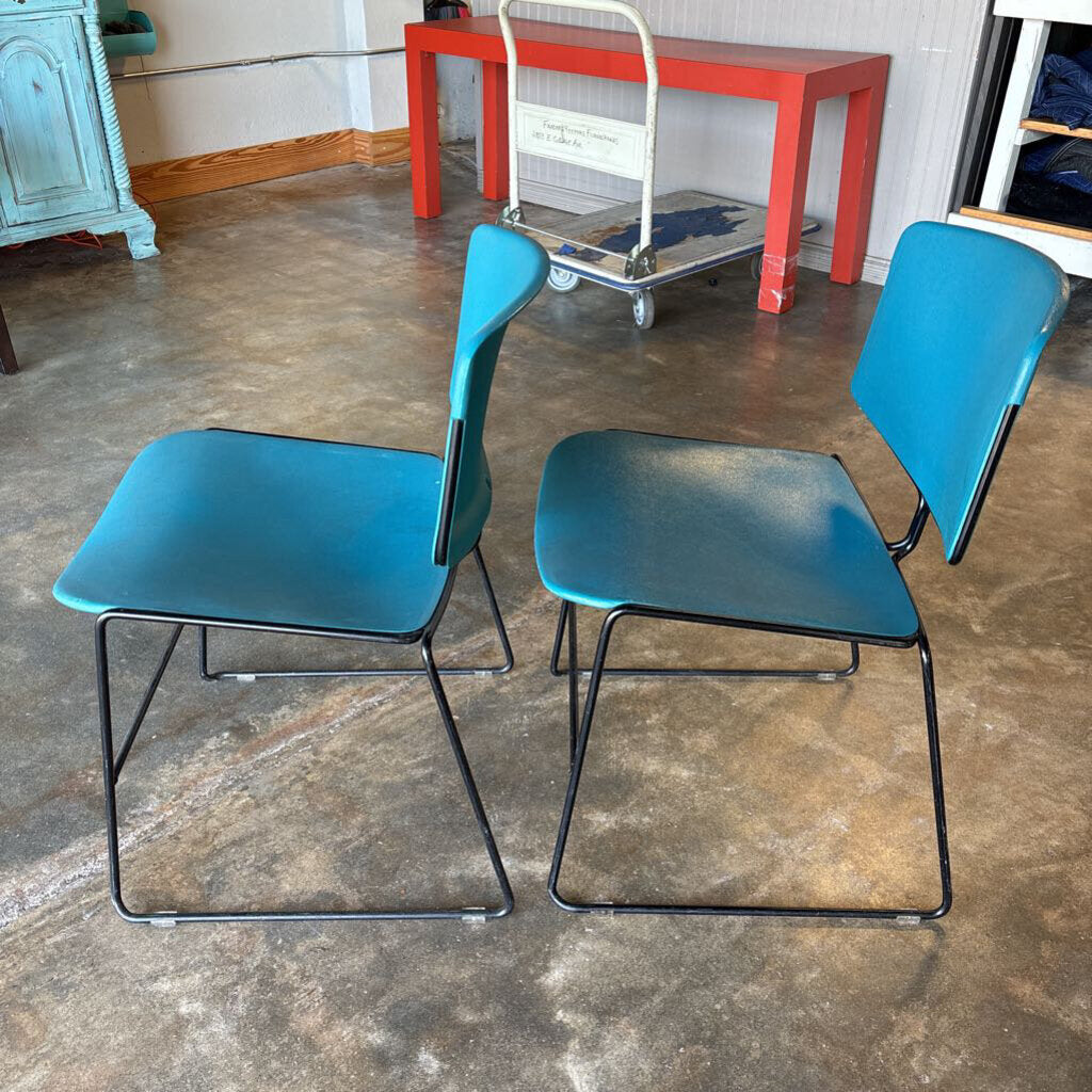 Max-Stacker MCM Chairs Set 2
