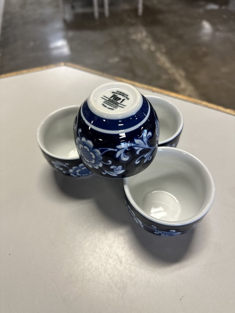 Set 4 Blue & White Hot Tea Cups
