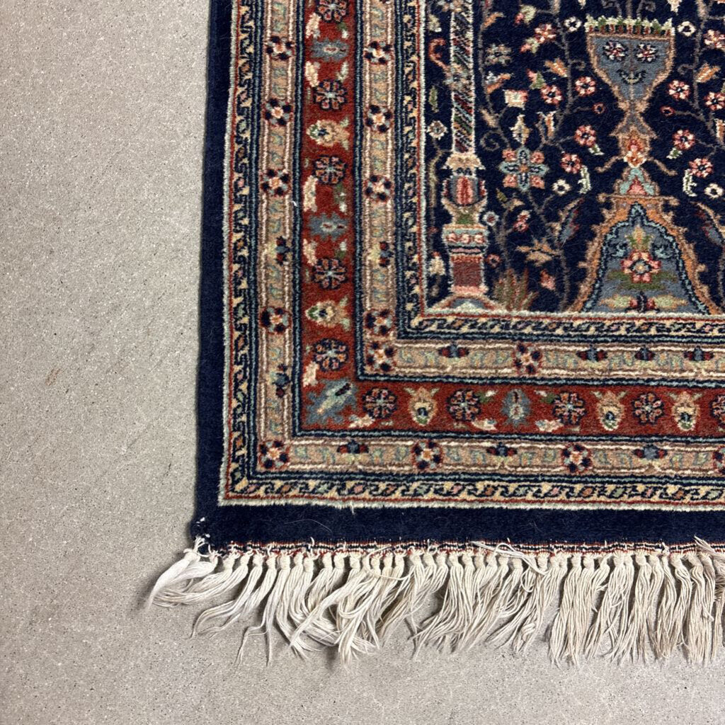 Fringed Geometric Area Rug 3' x 2'