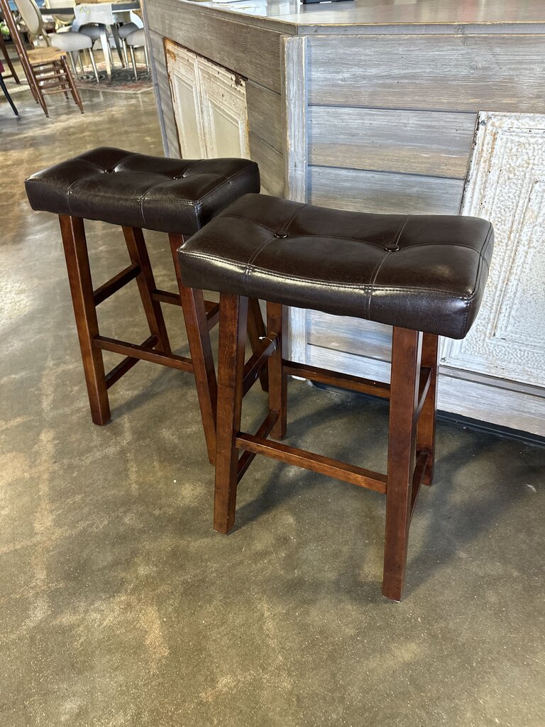 Set 2 Vinyl Counter Stools