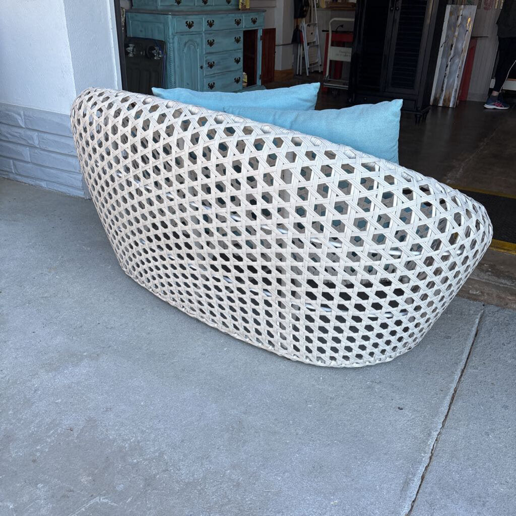 Mason Loveseat & 4 Pillows