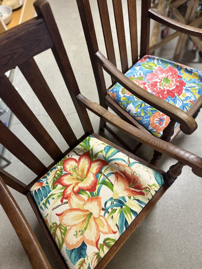 Set 2 Oak Host & Hostess Chairs