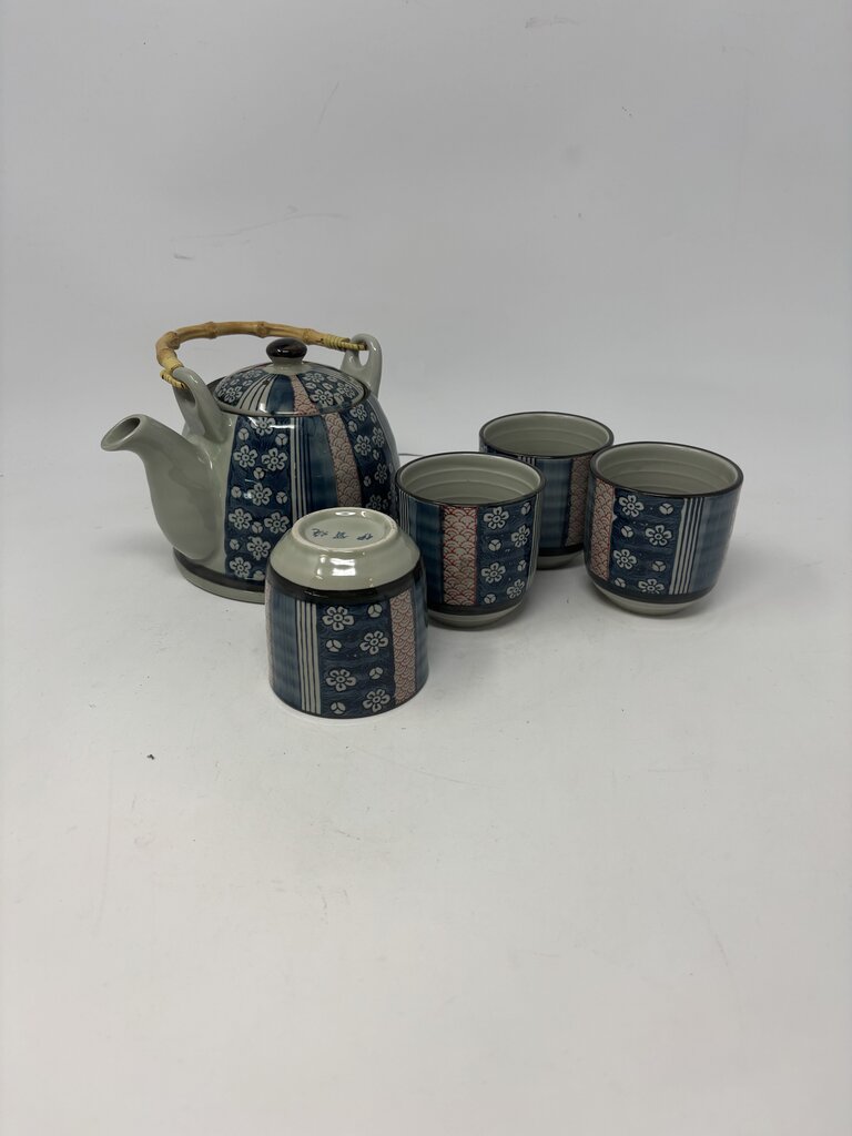 Asian Teapot and 4 Cups