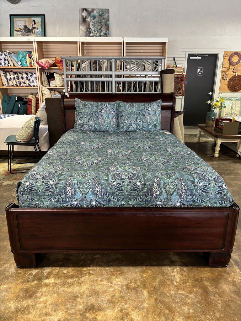 Complete Solid Wood Queen Bed