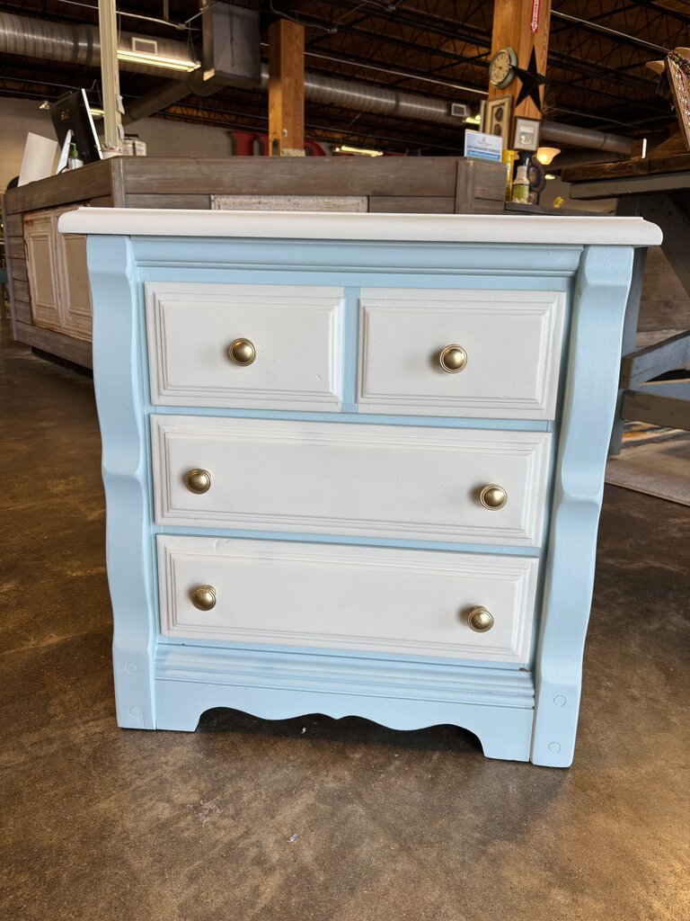 Dixie 3 Drawer Nightstand