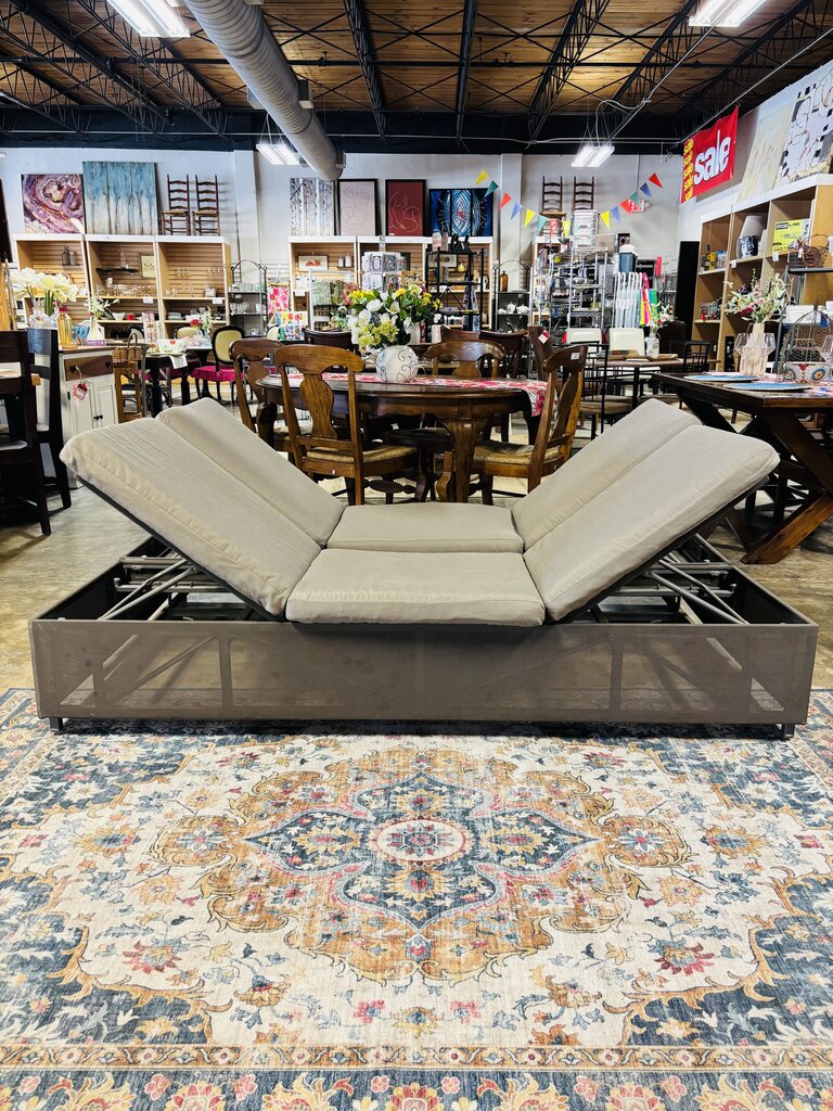 Crate & Barrel Double Outdoor Chaise Sofa Lounge