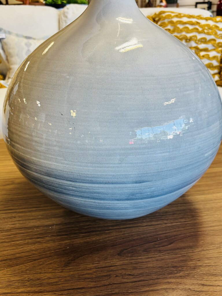 Glazed Ball Base Lamp