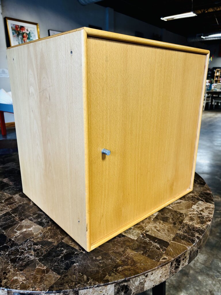 Storage Cube Montana by Peter Lassen 18.5 X 15 X 18.5