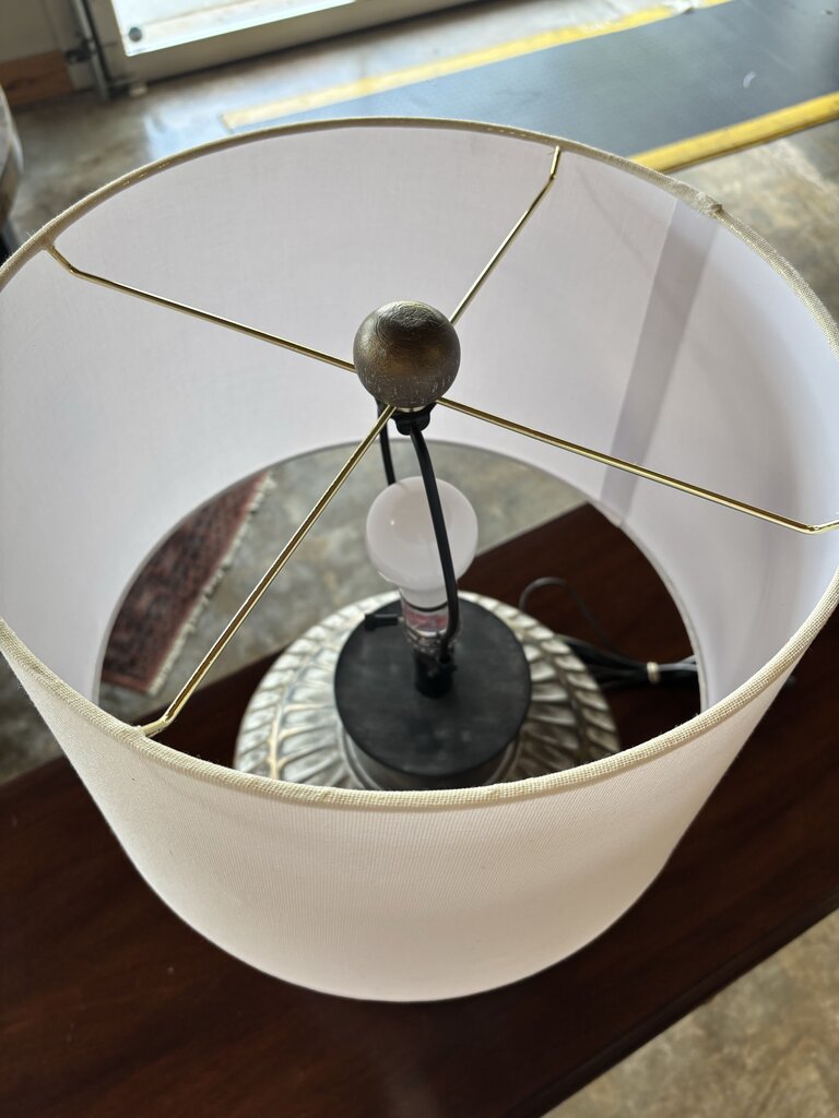 Metal Urn Base Lamp