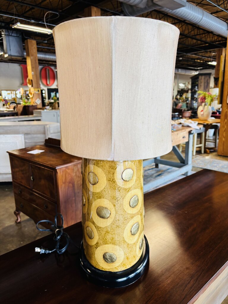 Circular Pattern Ceramic Base Lamp