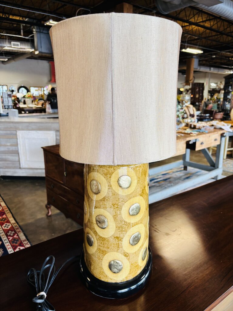 Circular Pattern Ceramic Base Lamp