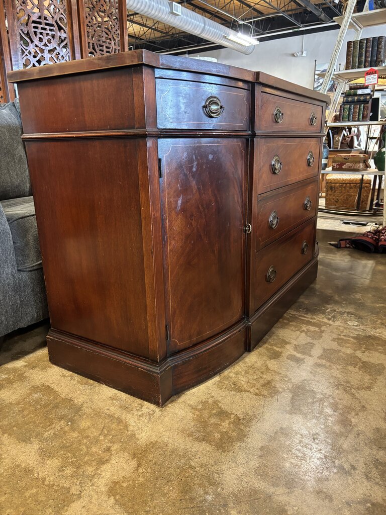 Sligh Furniture Bow Front Buffet 66 X 22.75 X 35.5