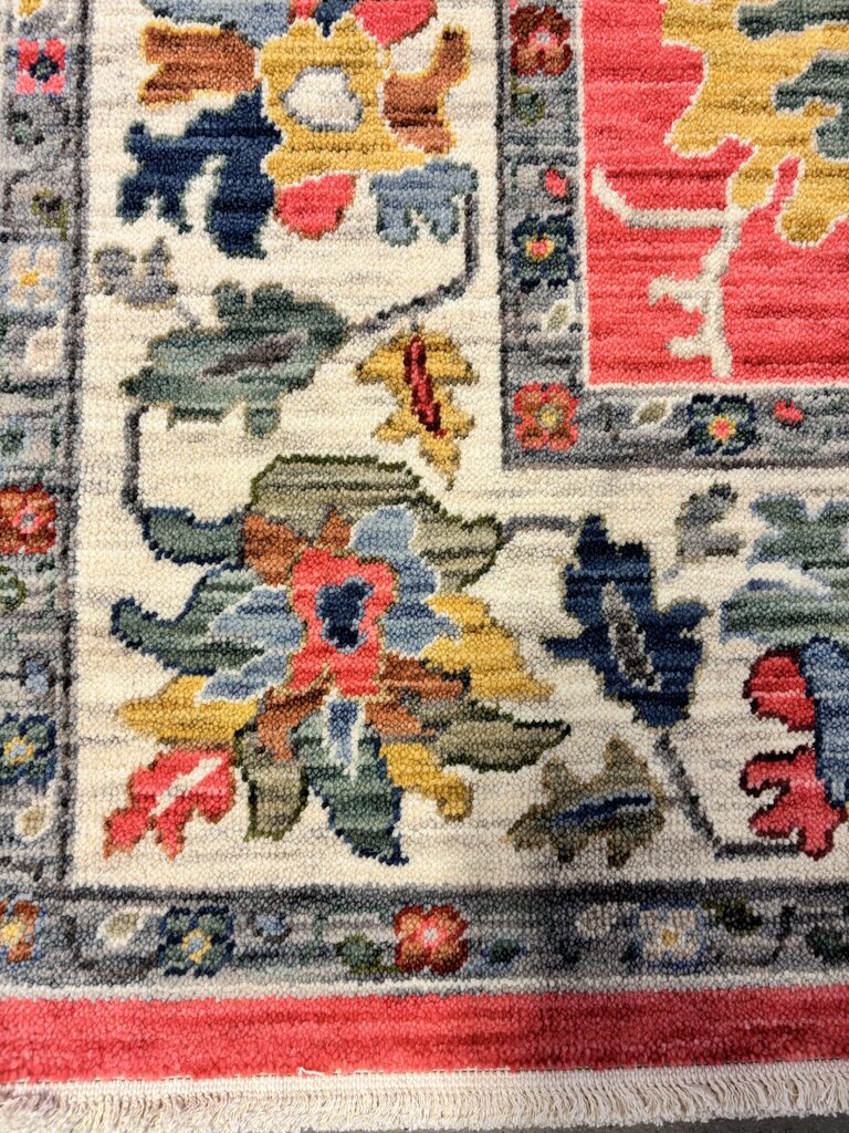 Lucca 5'3" X 7'6" Wool/Nylon Rug